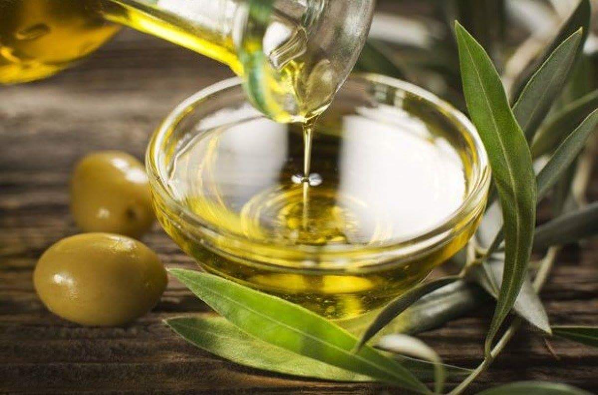 شرب زيت الزيتون